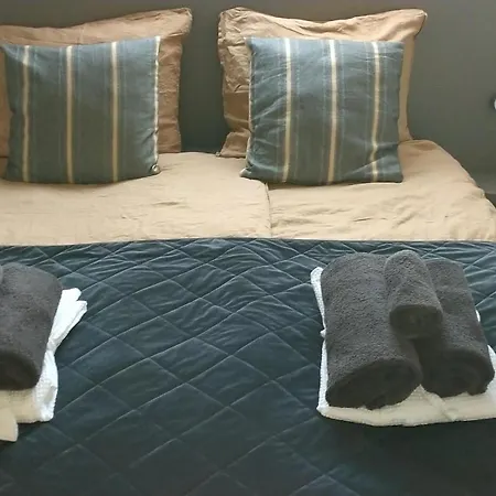 Bed & Coffee D'n Acht Nocleg ze śniadaniem 3*